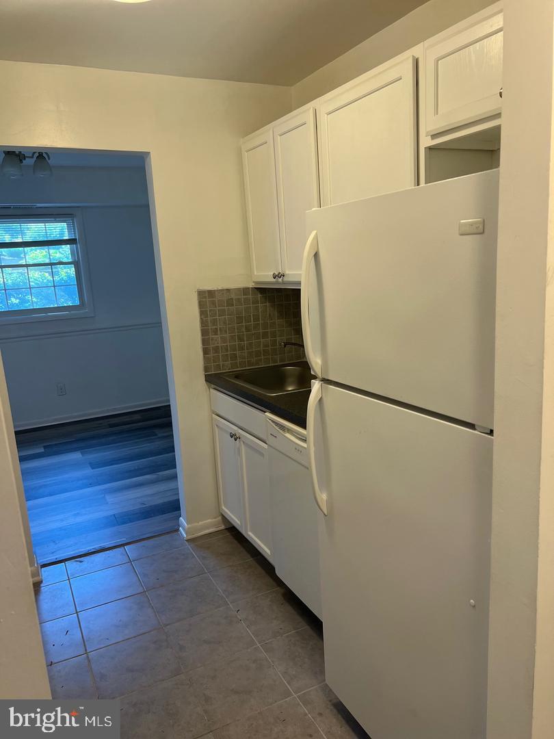 3790 LYNDHURST DRIVE 103