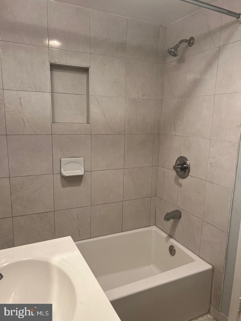 LYNDHURST - Residential