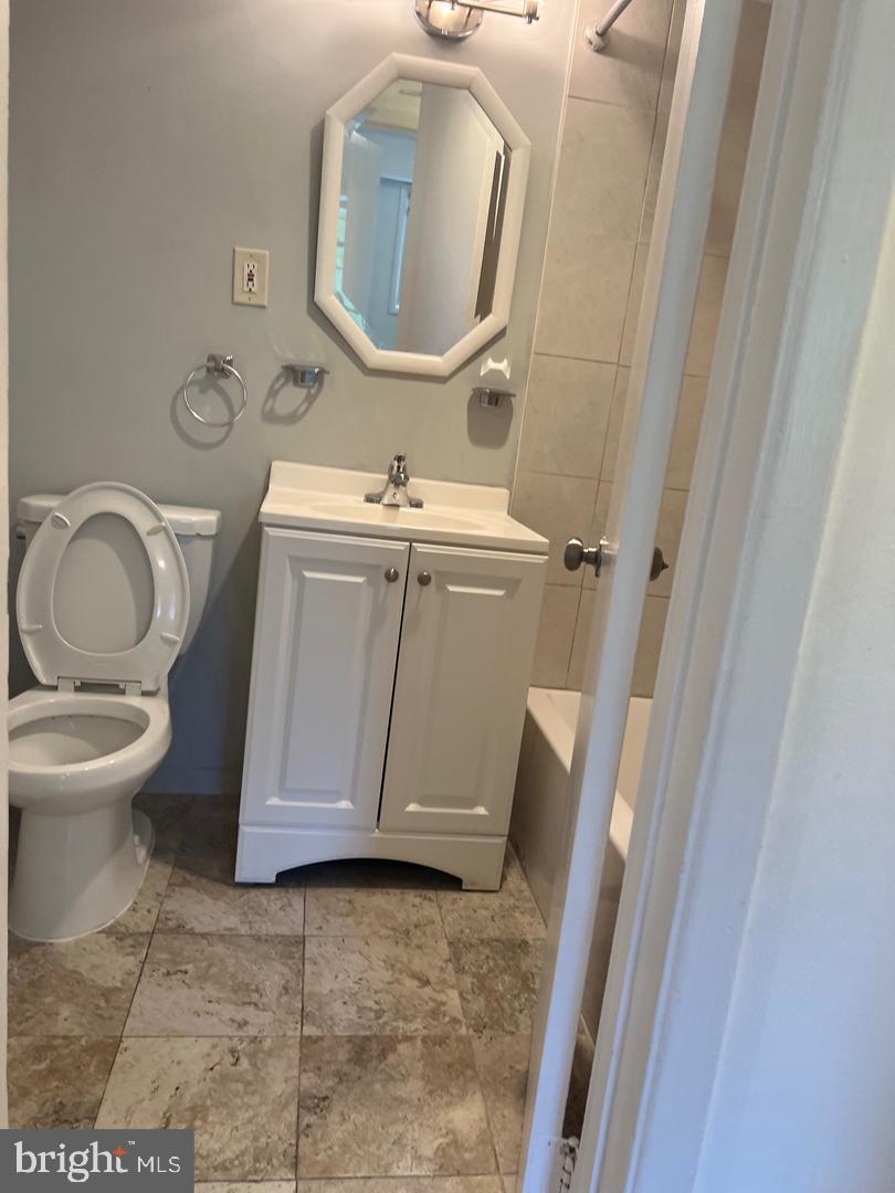 LYNDHURST - Residential