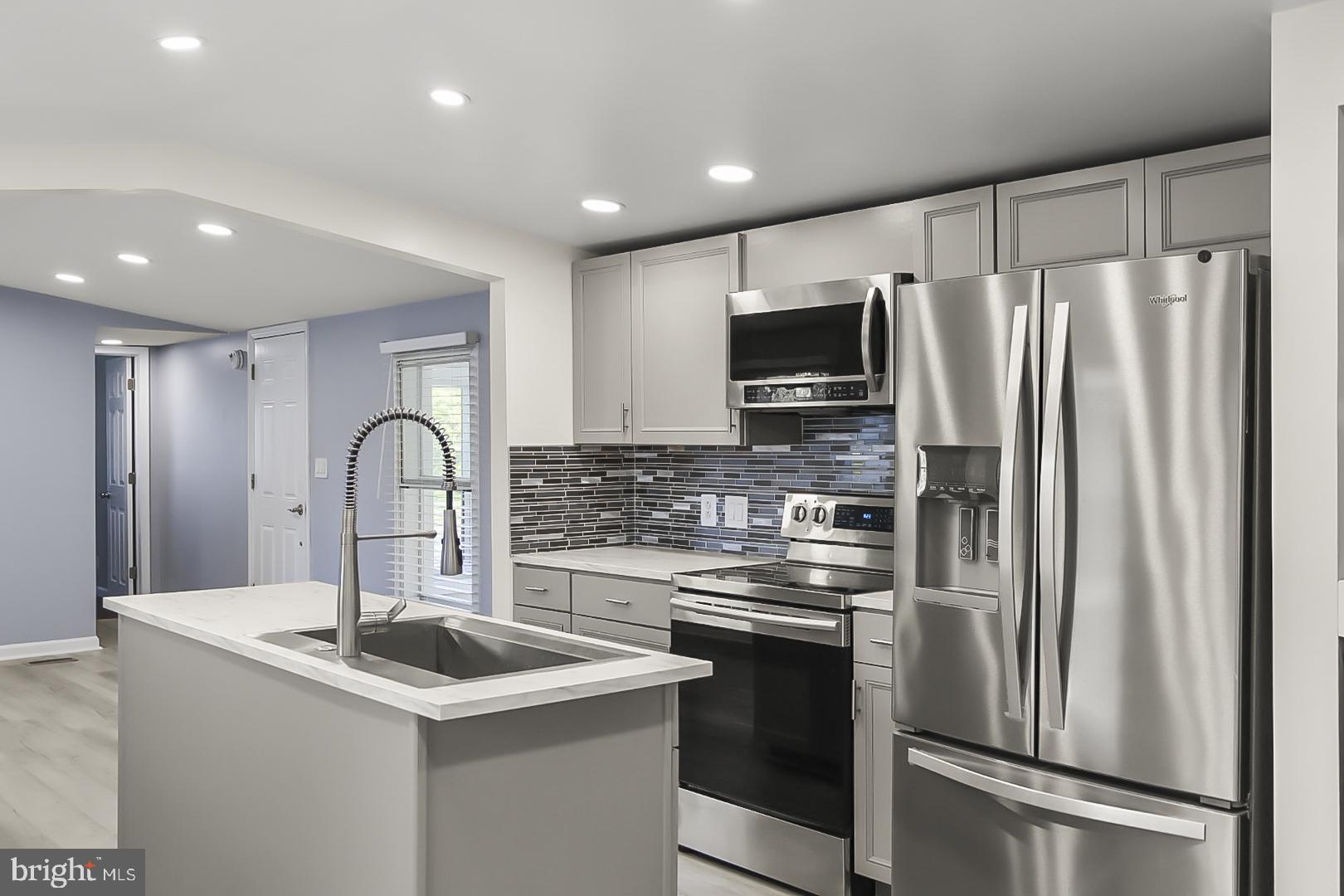 BOONES ESTATES - Residential