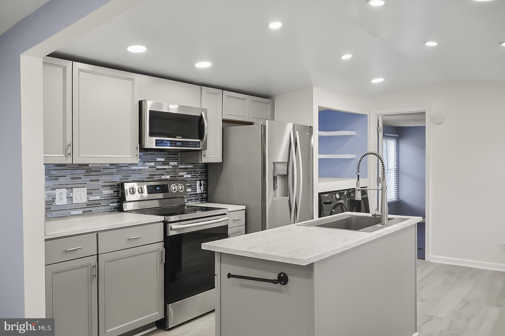 BOONES ESTATES - Residential