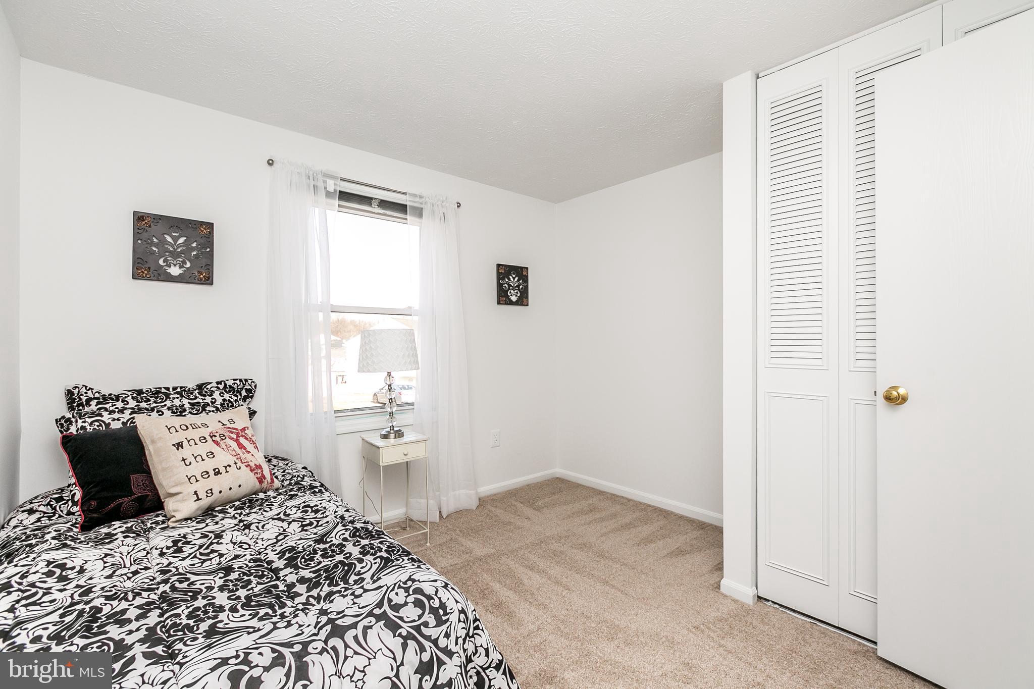 GOLDEN TREE - Residential