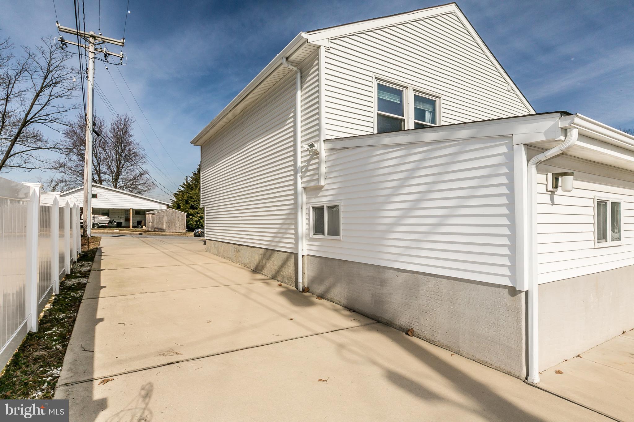 GOLDEN TREE - Residential