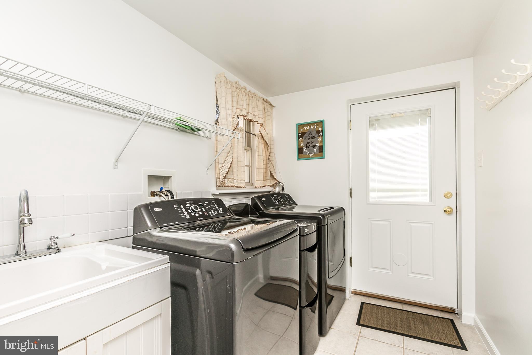 GOLDEN TREE - Residential