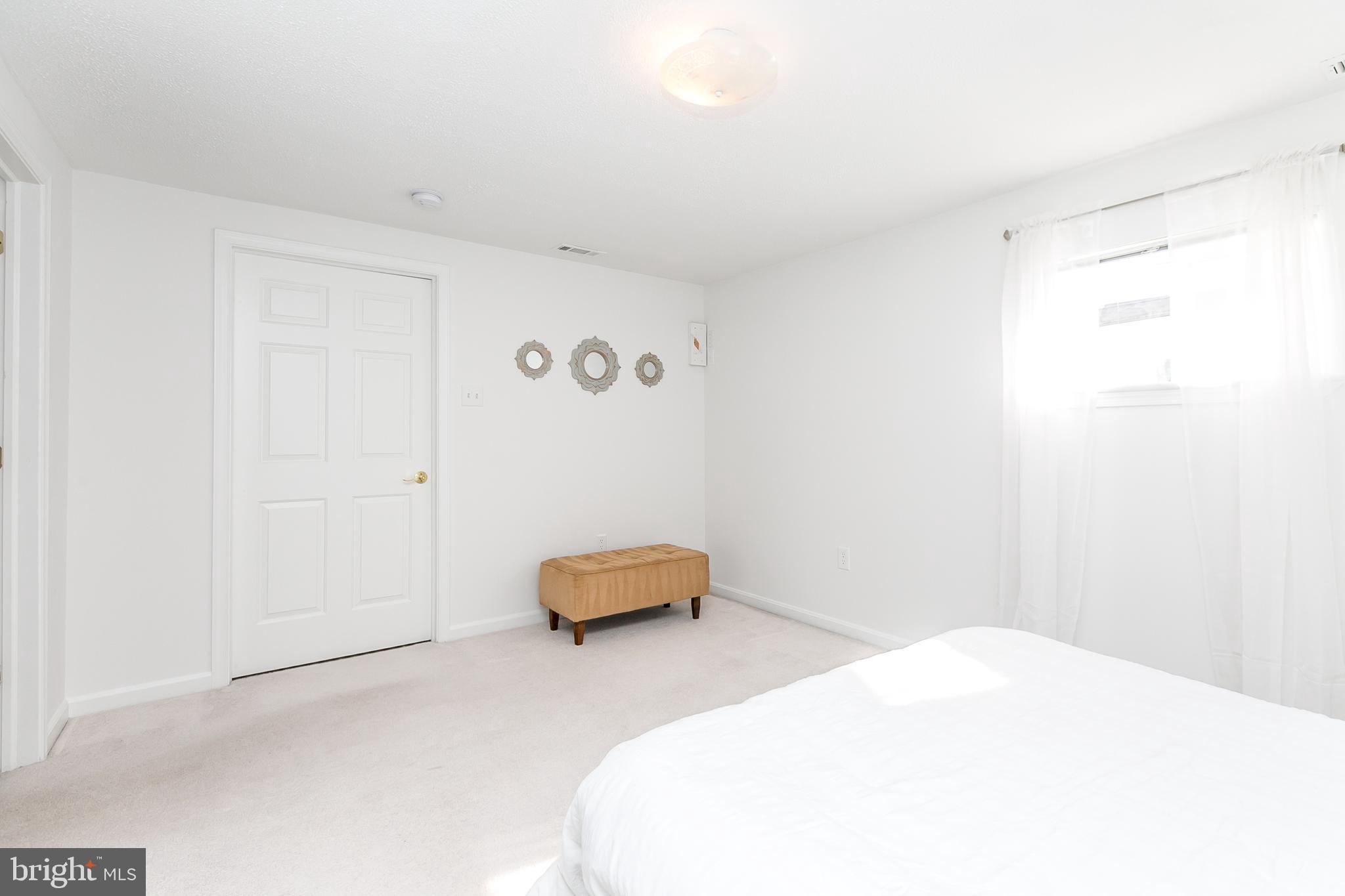 GOLDEN TREE - Residential