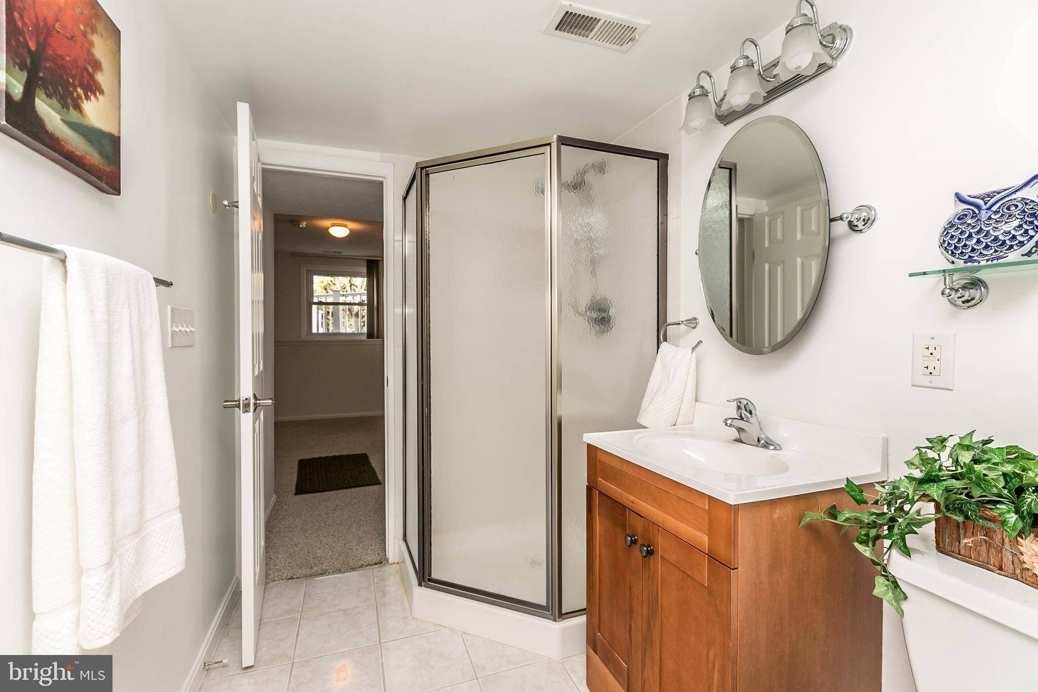 GOLDEN TREE - Residential