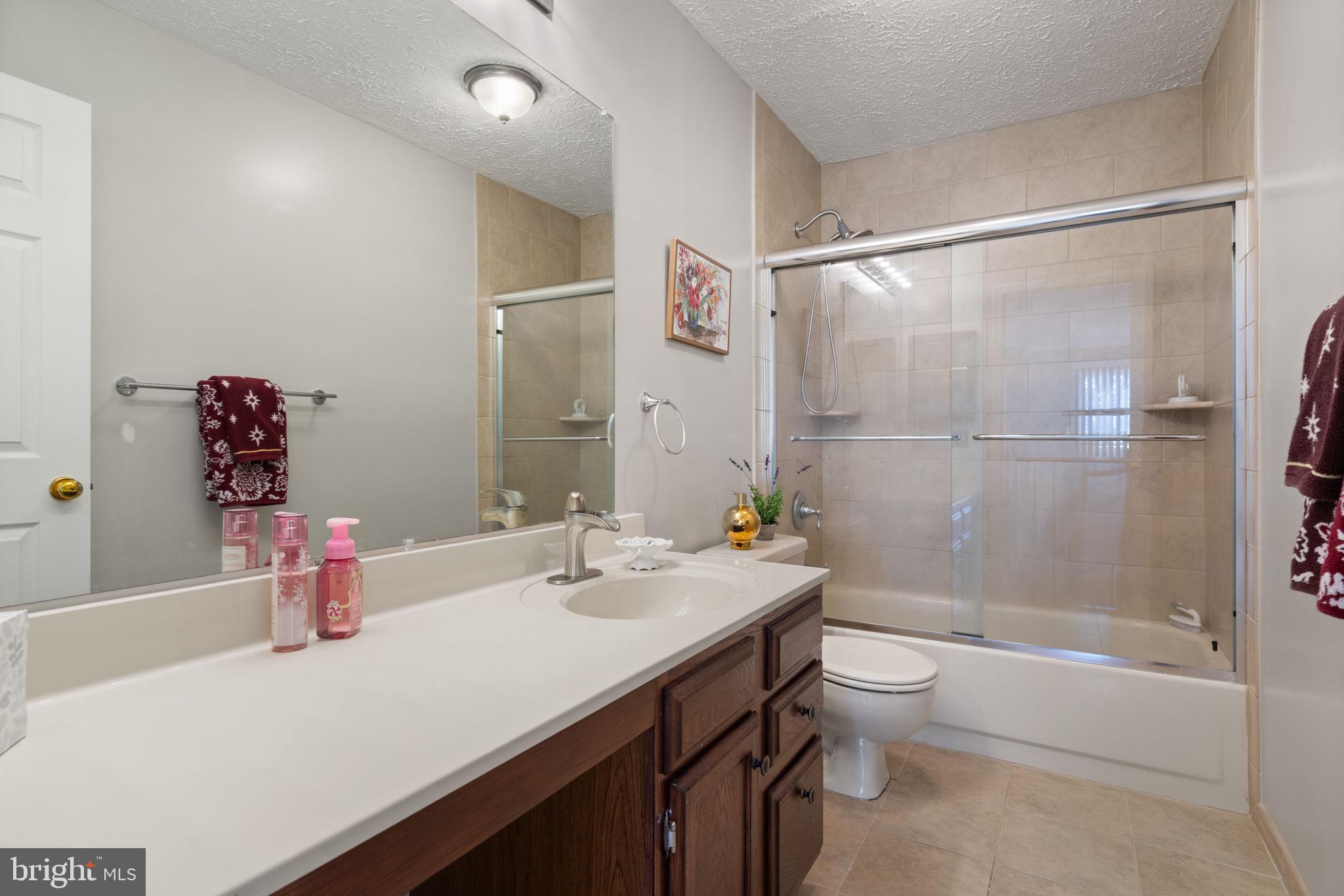 SHERMAN MEADOWS - Residential