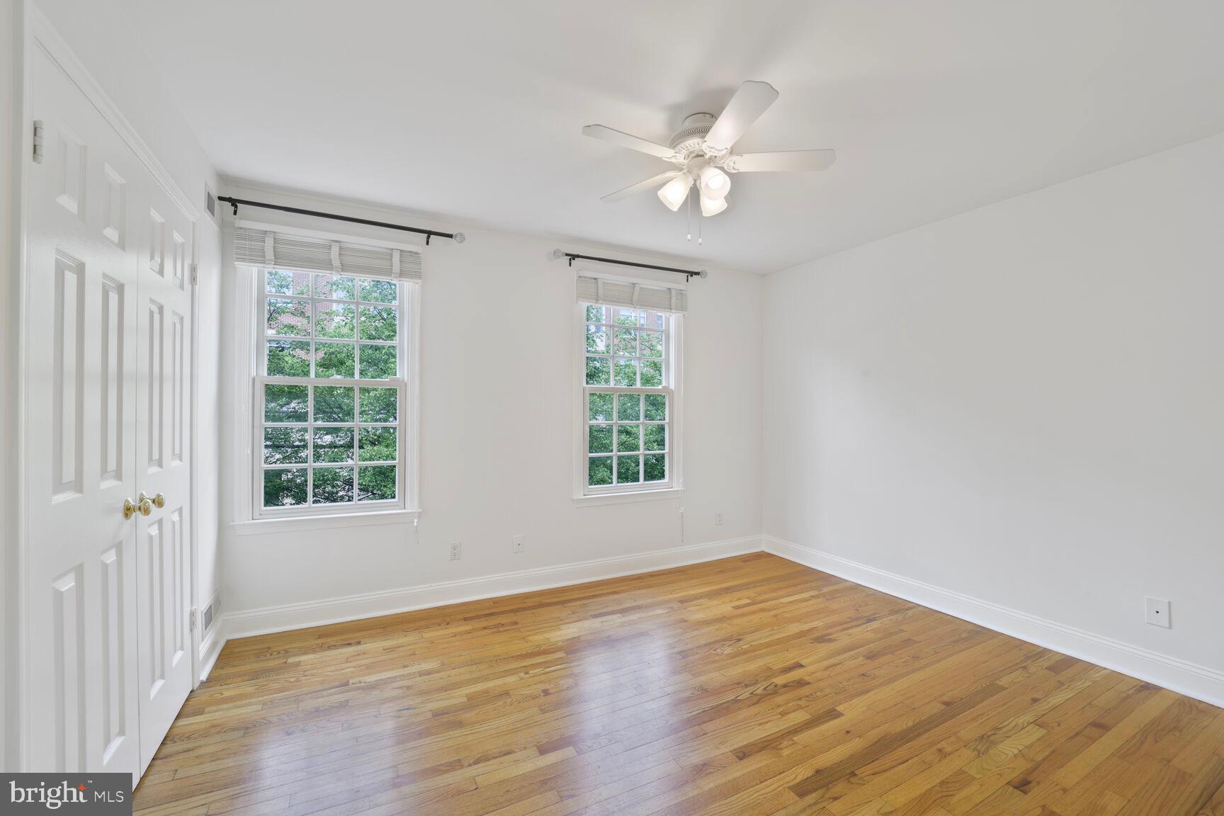 SHAD ROW - Residential Lease