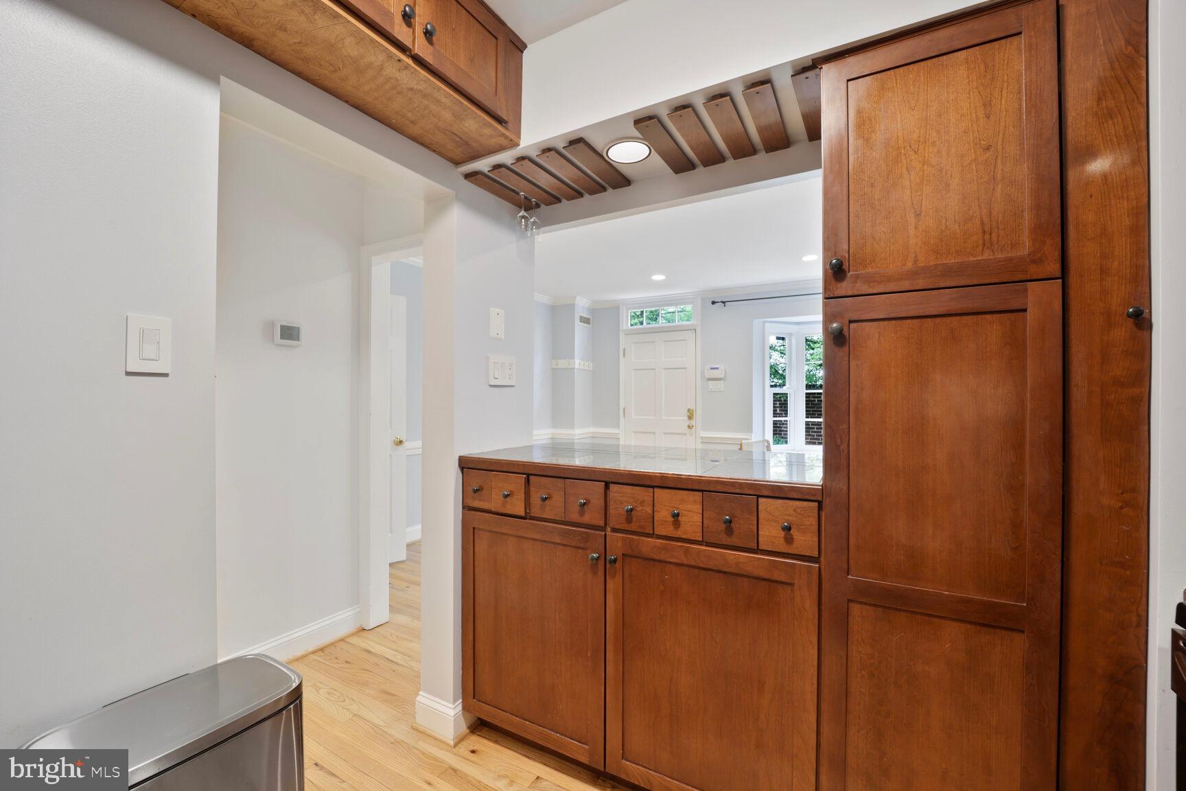 SHAD ROW - Residential Lease