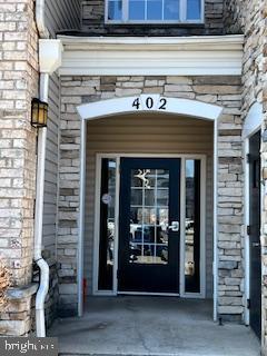 402 AGGIES CIRCLE B 402-B