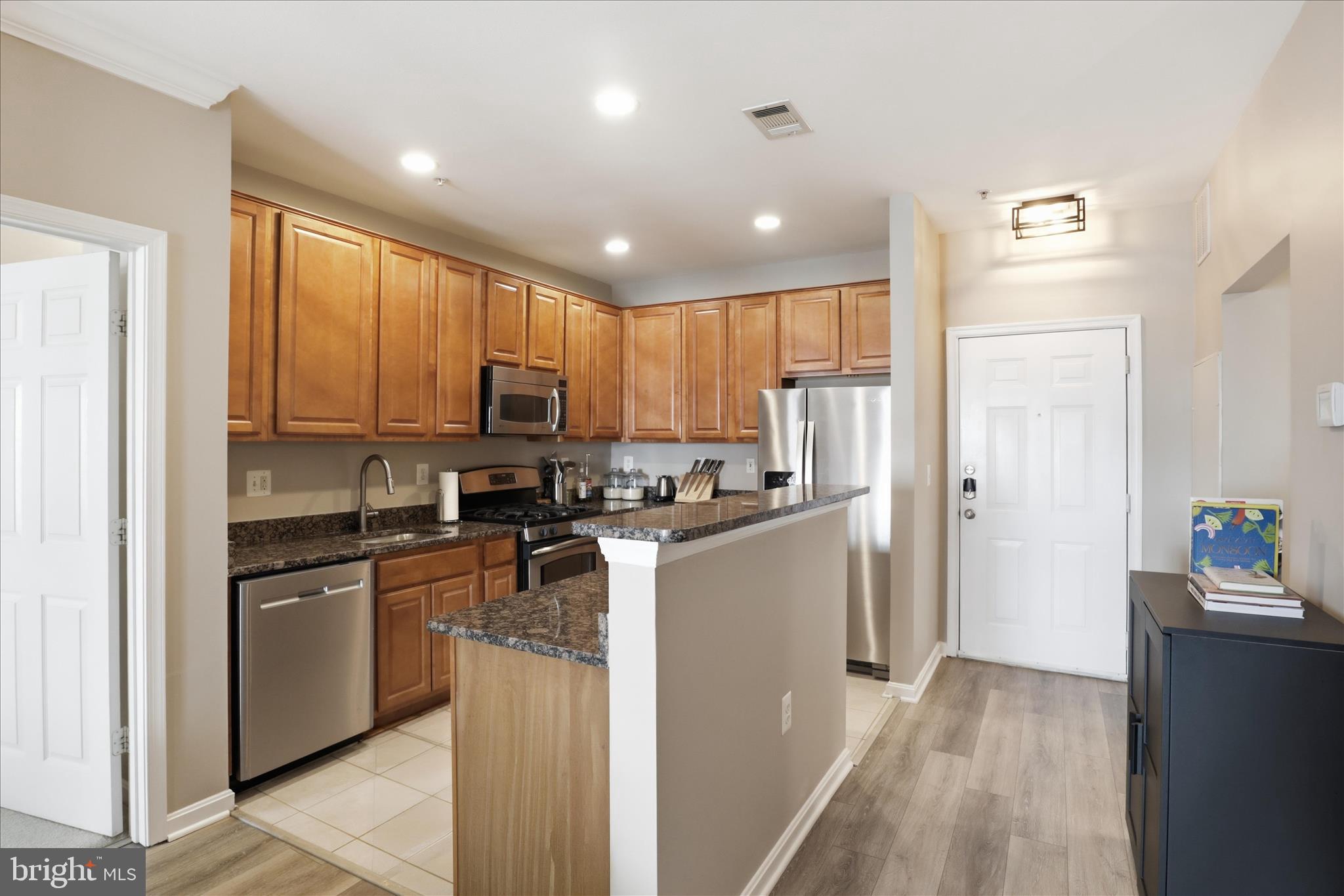 FAIRFAX RIDGE CONDOS - Residential