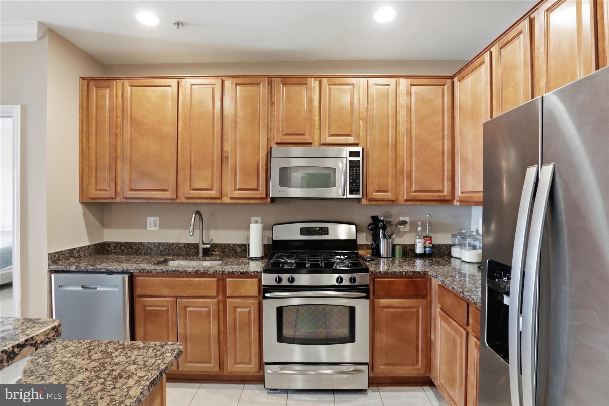 FAIRFAX RIDGE CONDOS - Residential