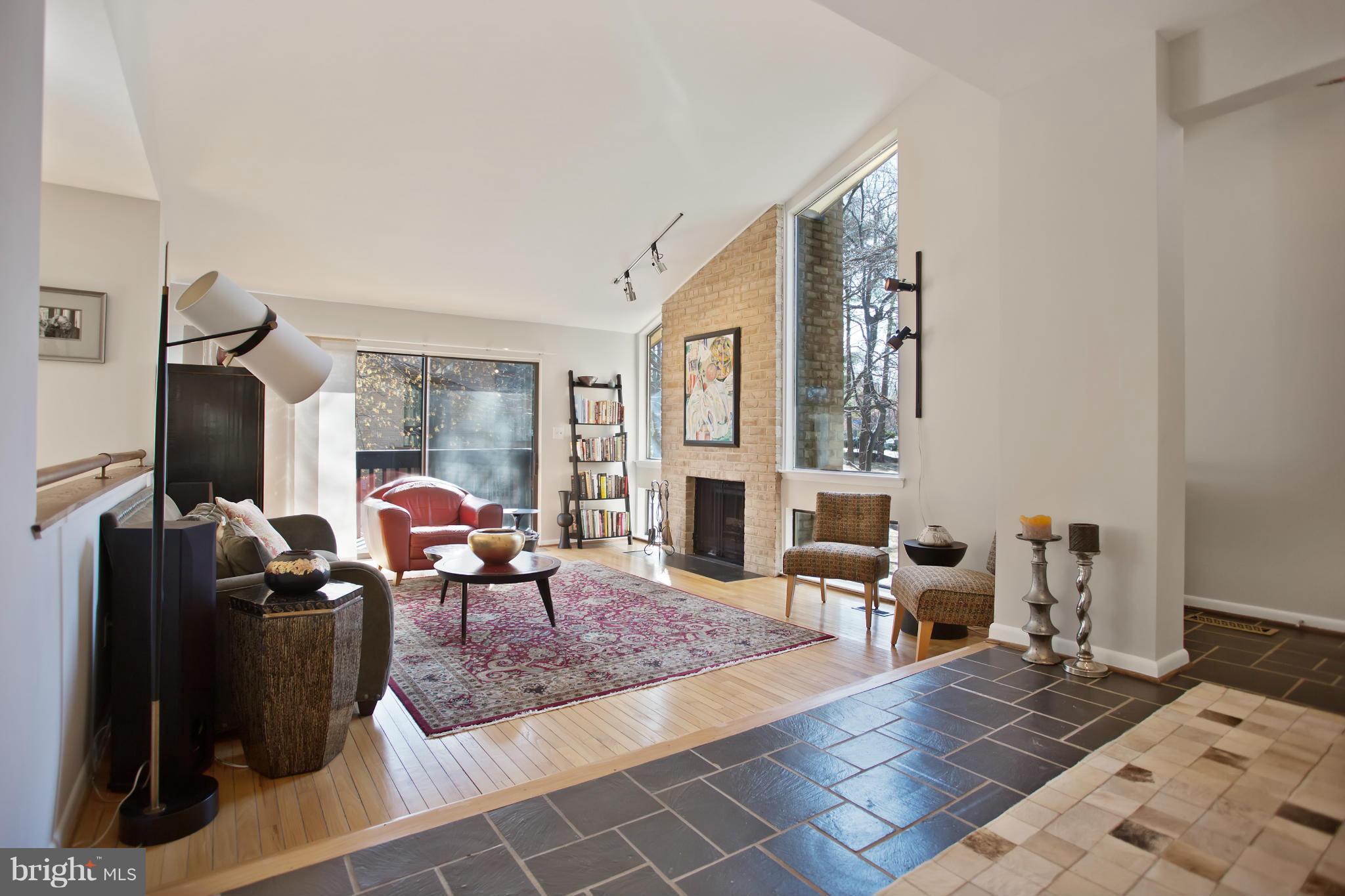 RESTON - Residential