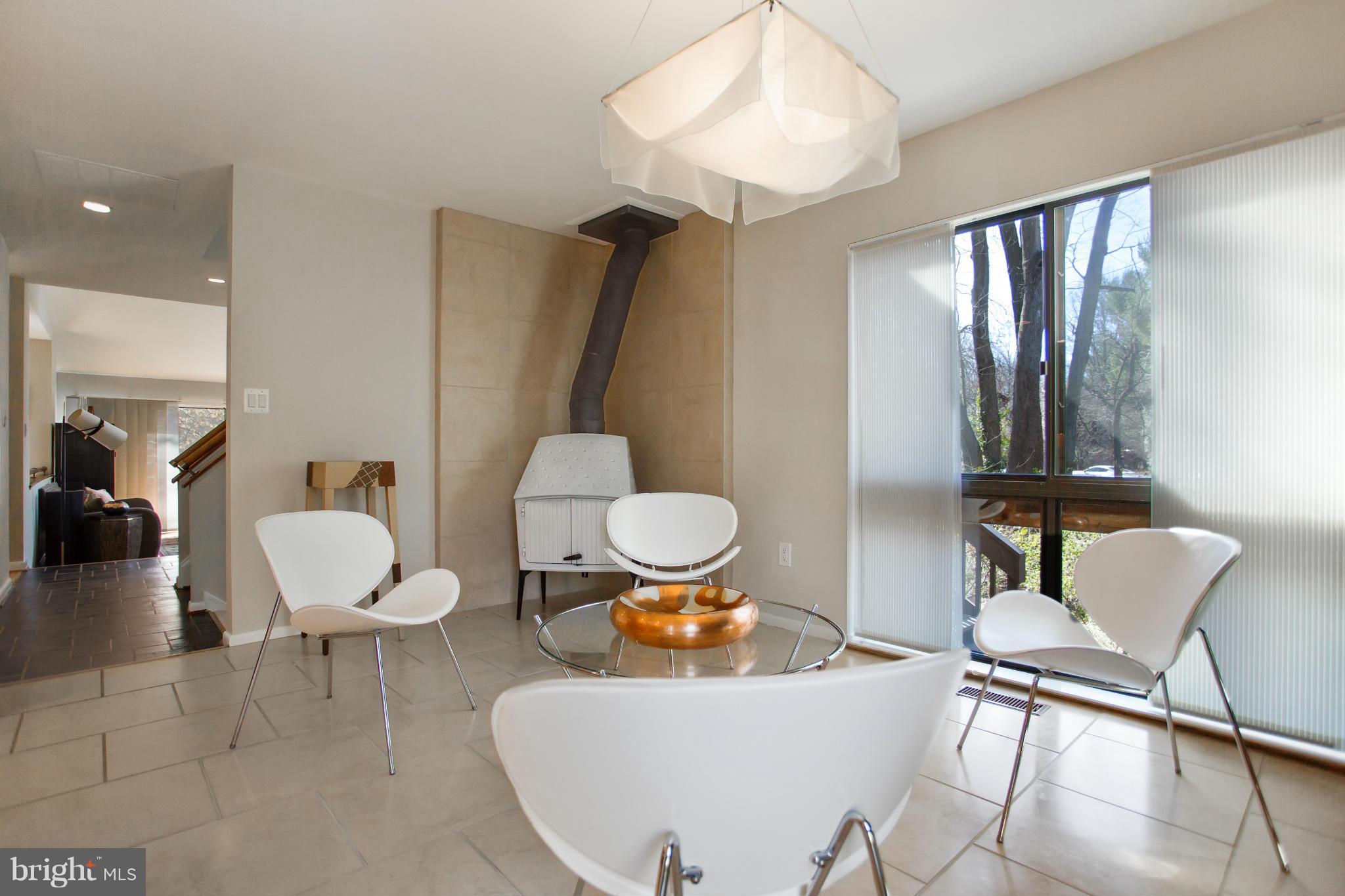 RESTON - Residential