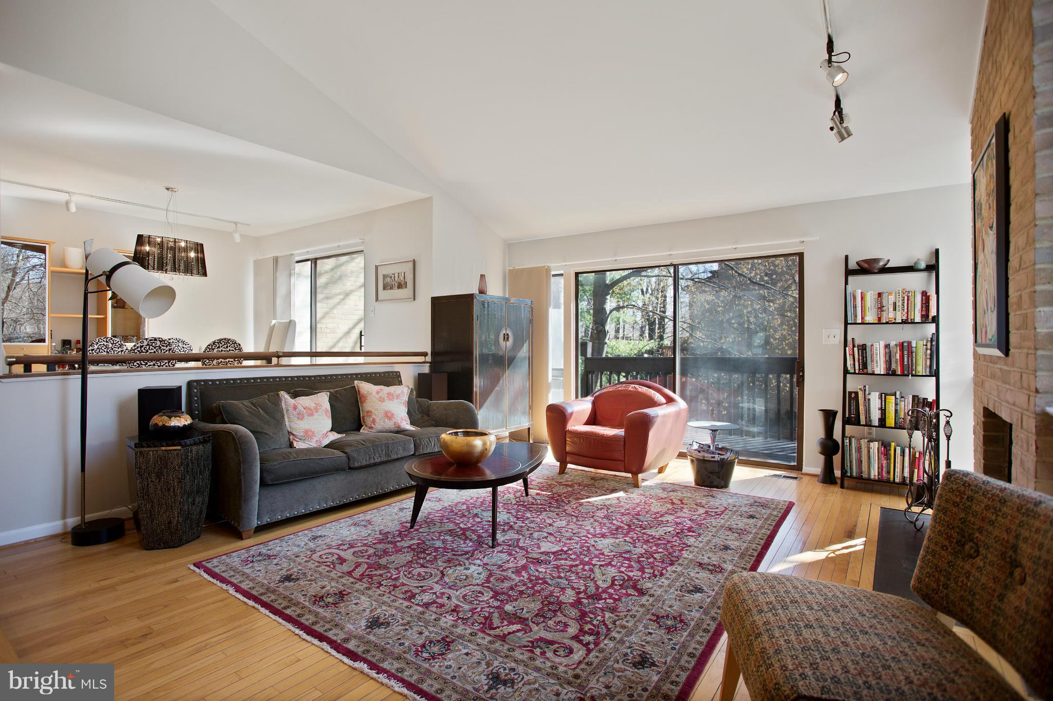 RESTON - Residential