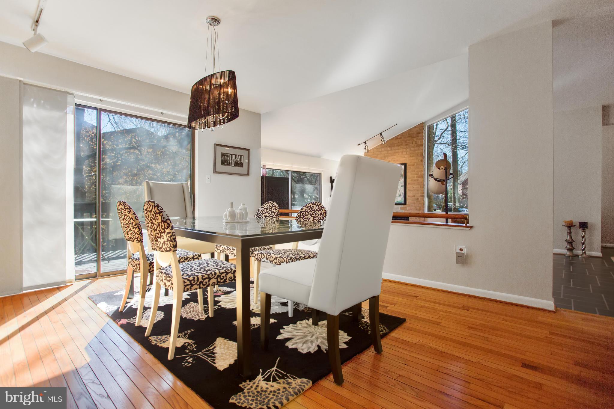 RESTON - Residential