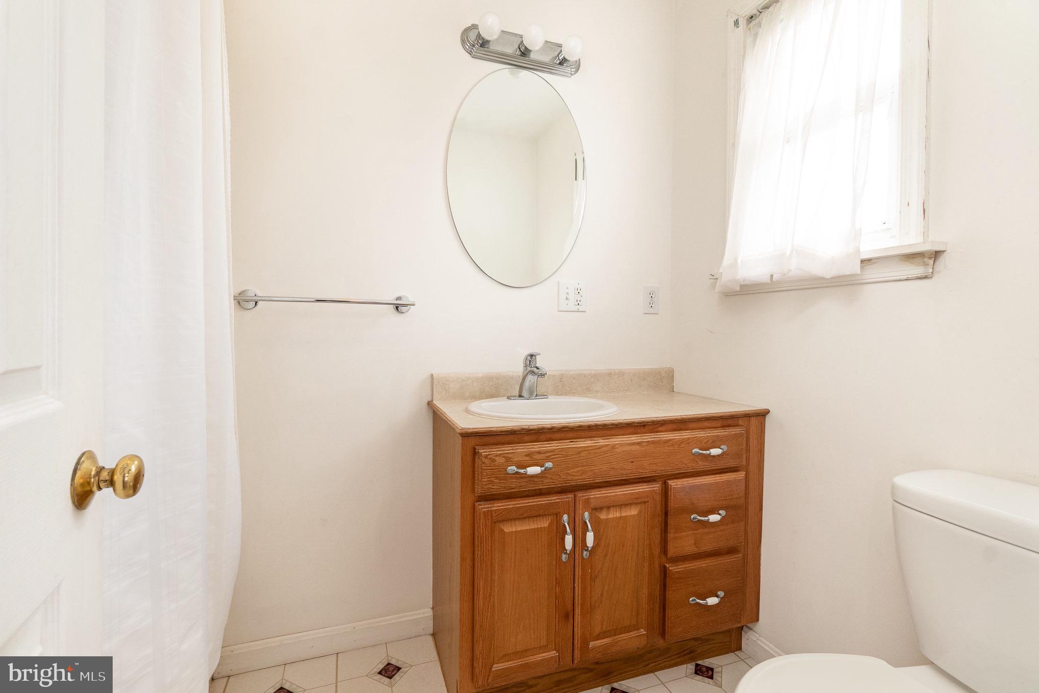 ELMHURST - Residential