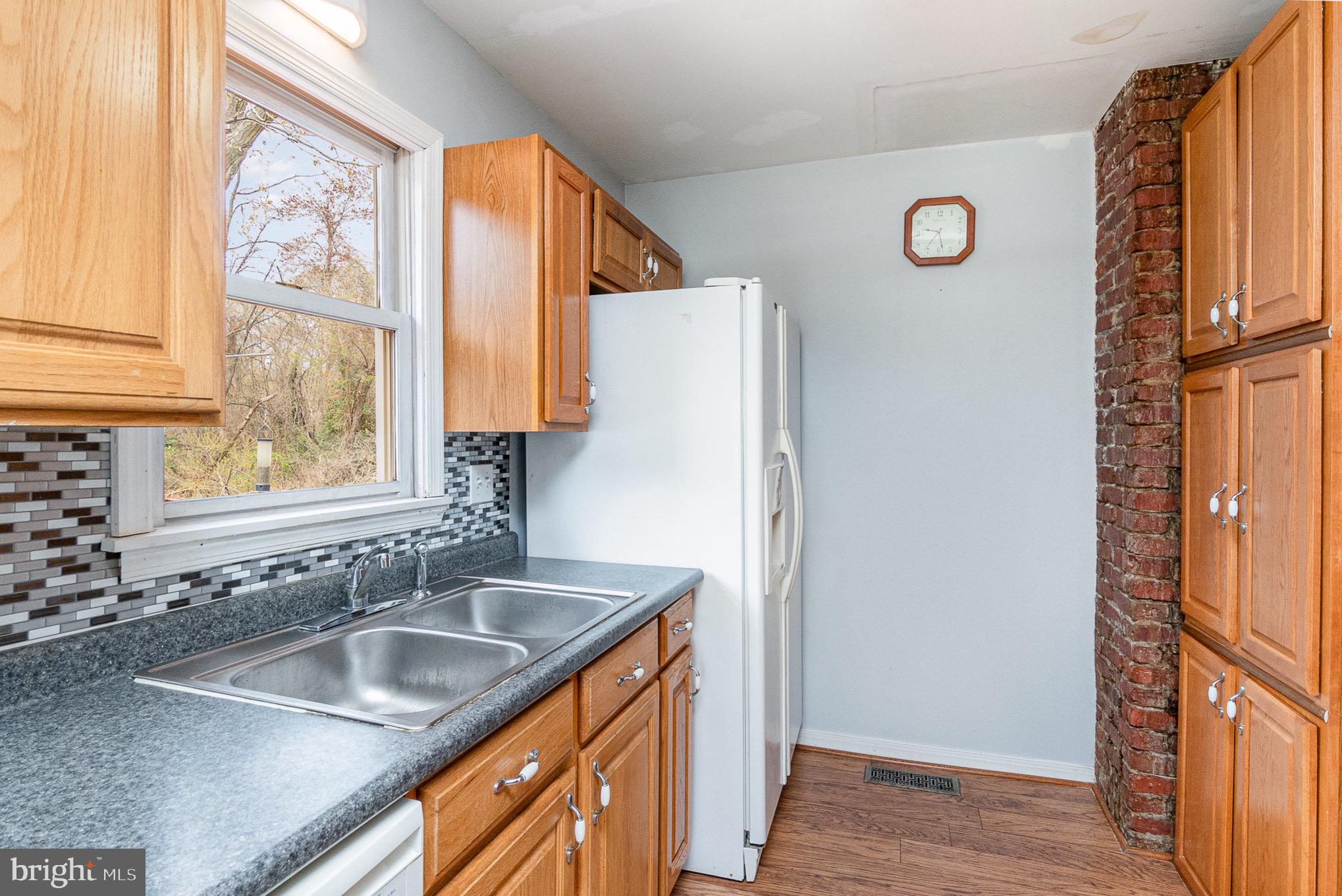 ELMHURST - Residential