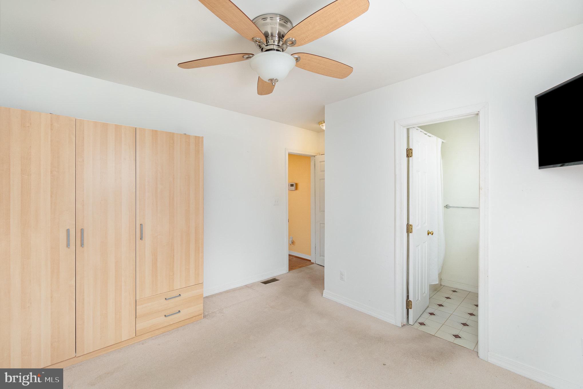 ELMHURST - Residential