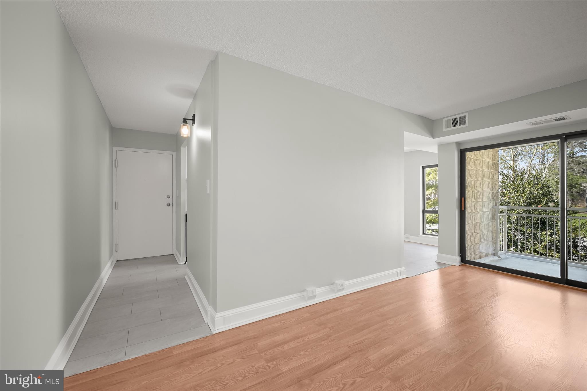 TREOVER CONDOMINIUM - Residential