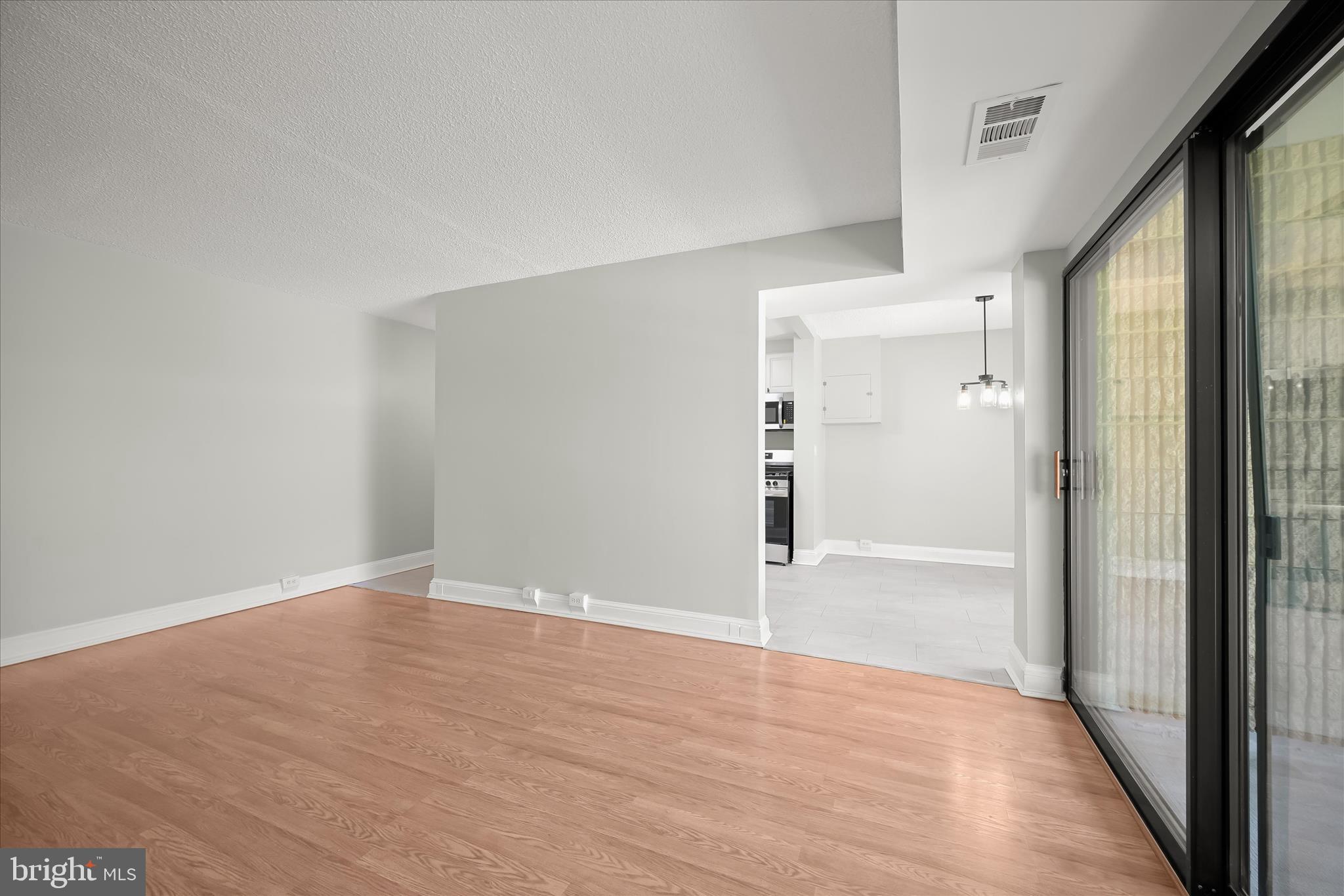 TREOVER CONDOMINIUM - Residential