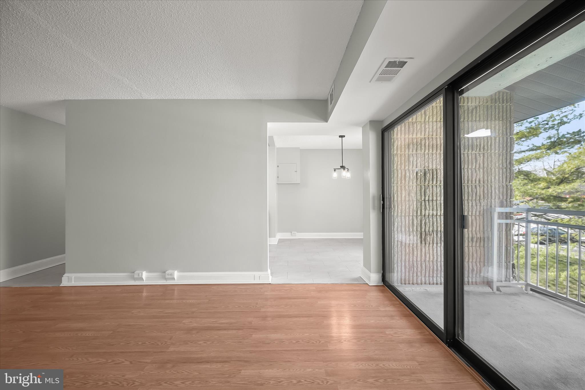 TREOVER CONDOMINIUM - Residential