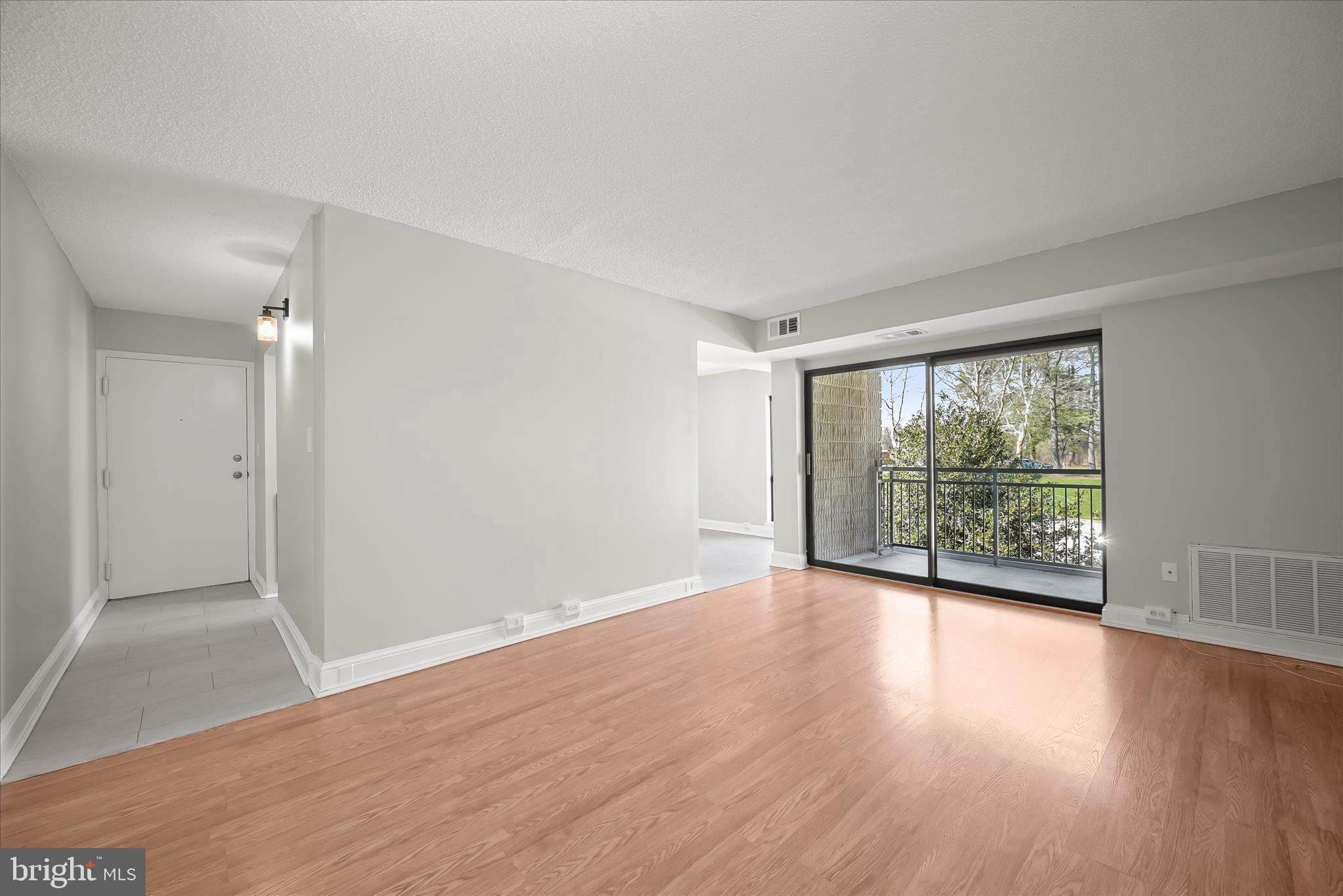 TREOVER CONDOMINIUM - Residential