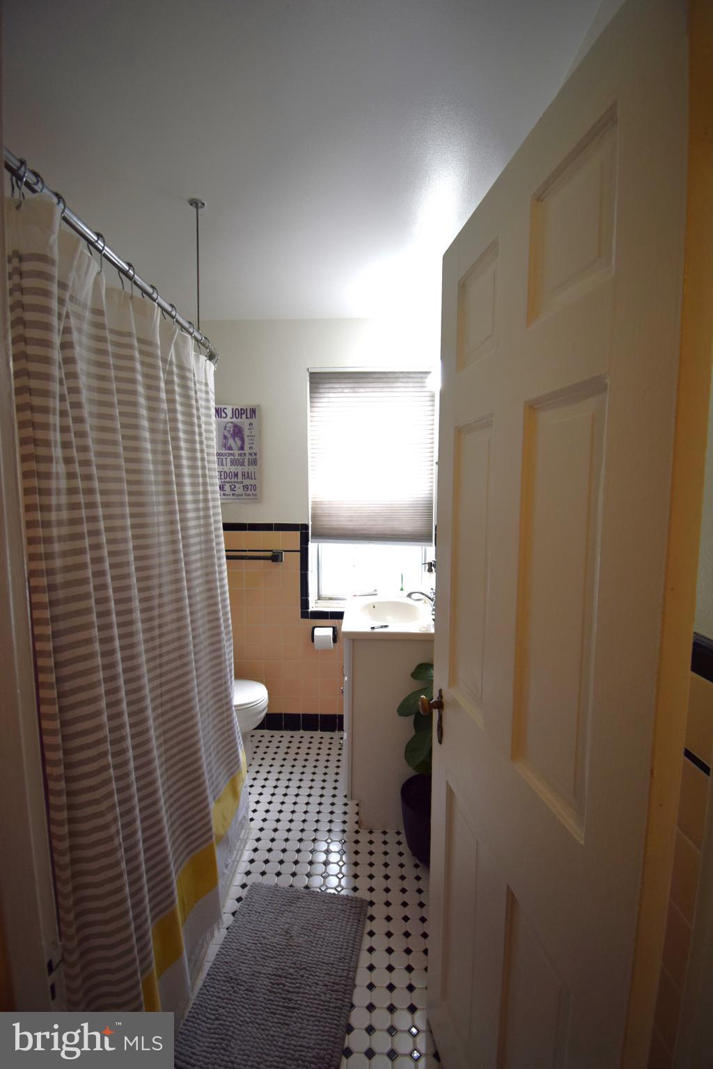 AUBURN VILLAGE - Residential Lease