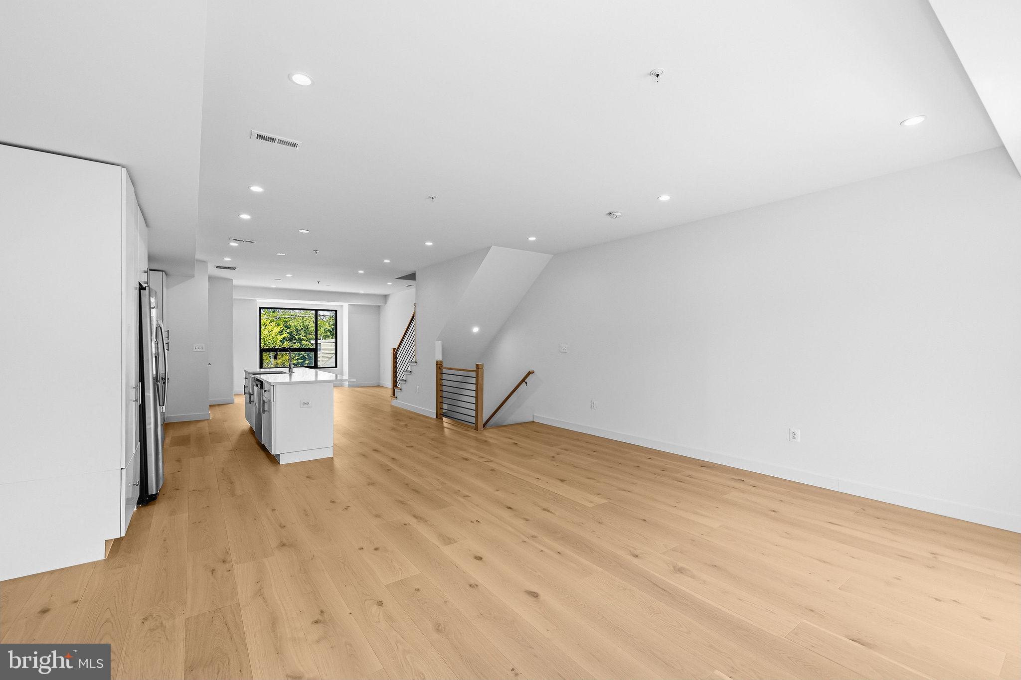 2530 ELVANS ROAD SE