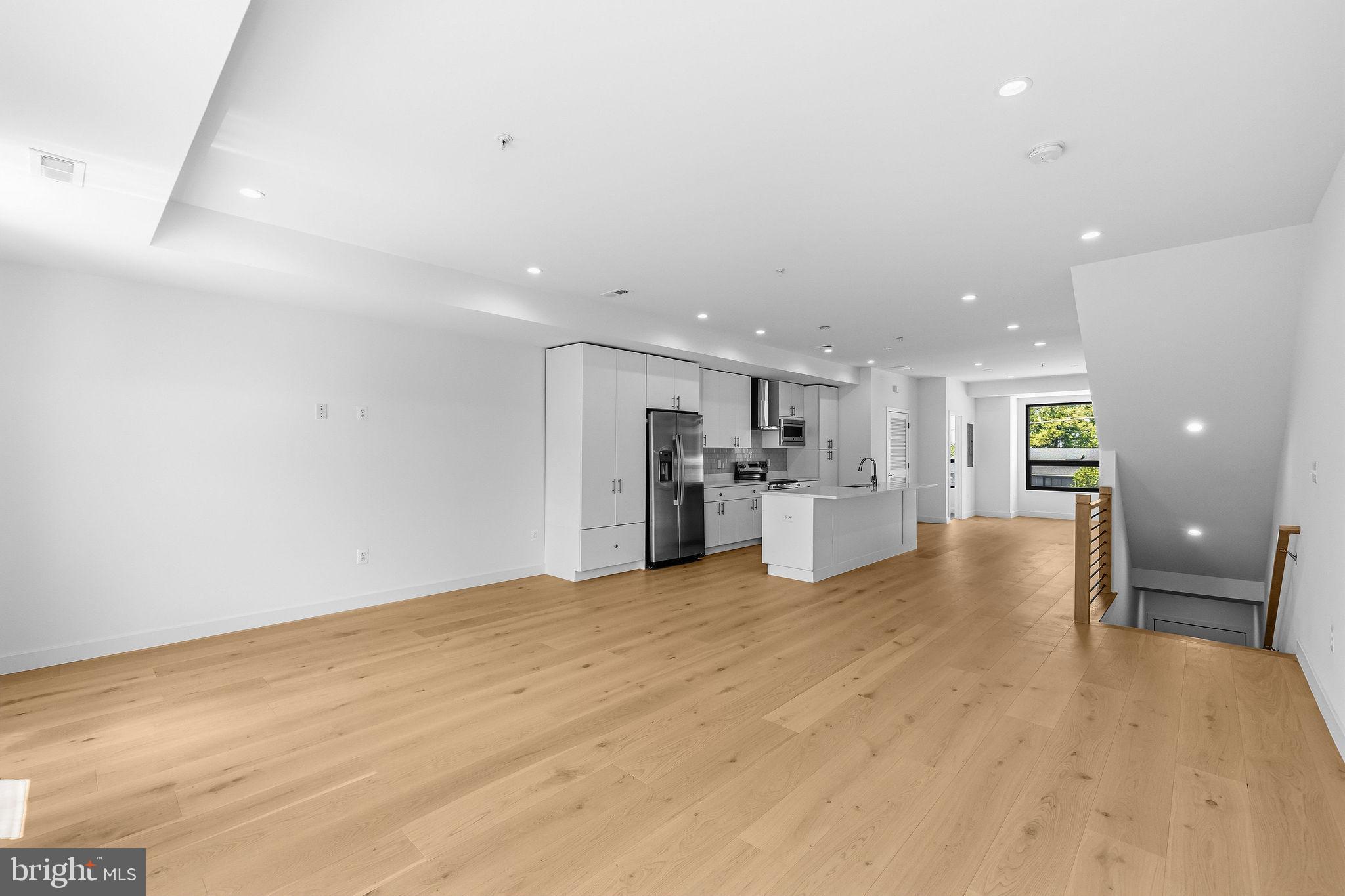 2530 ELVANS ROAD SE