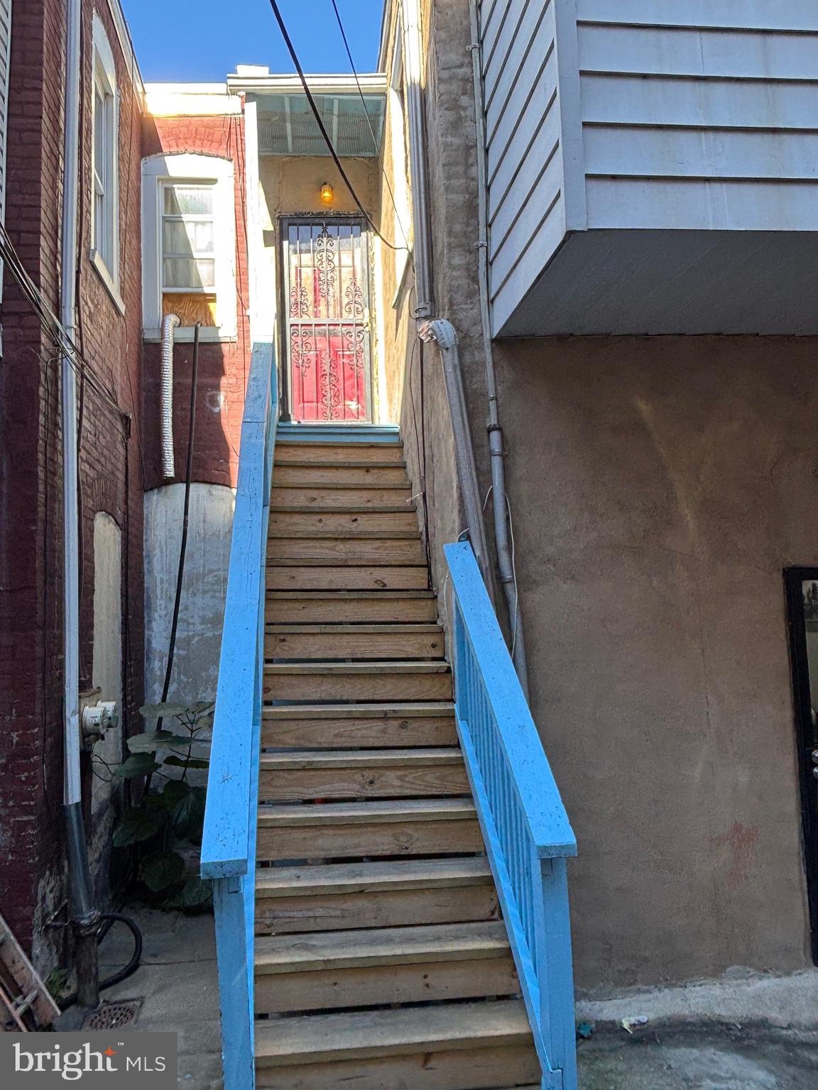 FRANKFORD - Commercial Sale