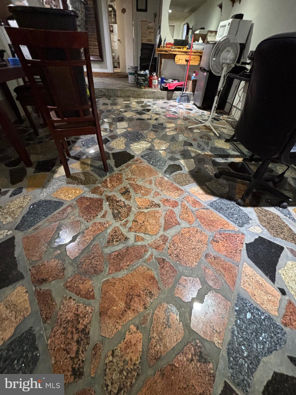 FRANKFORD - Commercial Sale