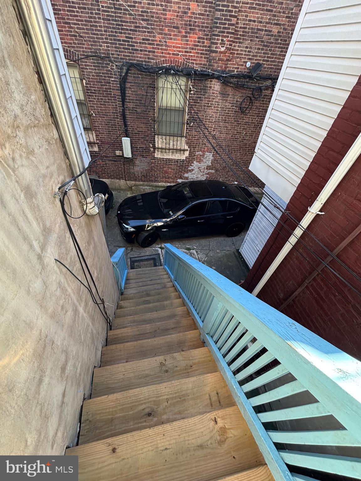 FRANKFORD - Commercial Sale