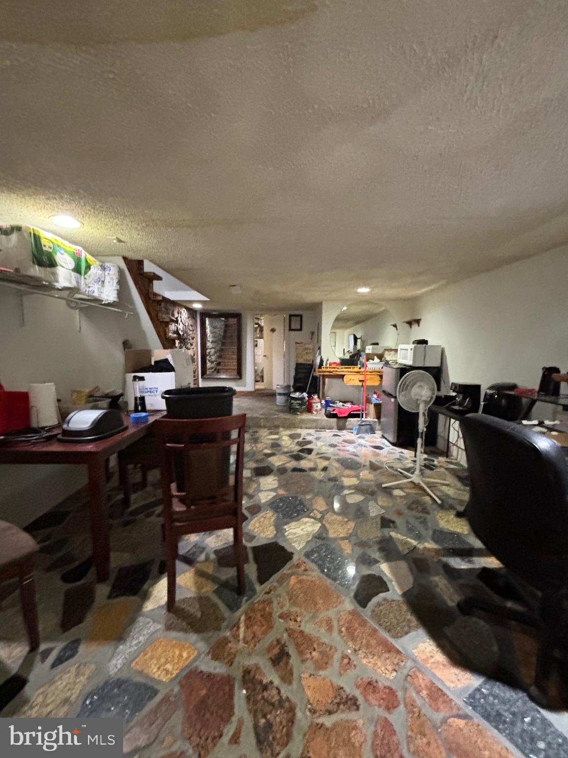 FRANKFORD - Commercial Sale