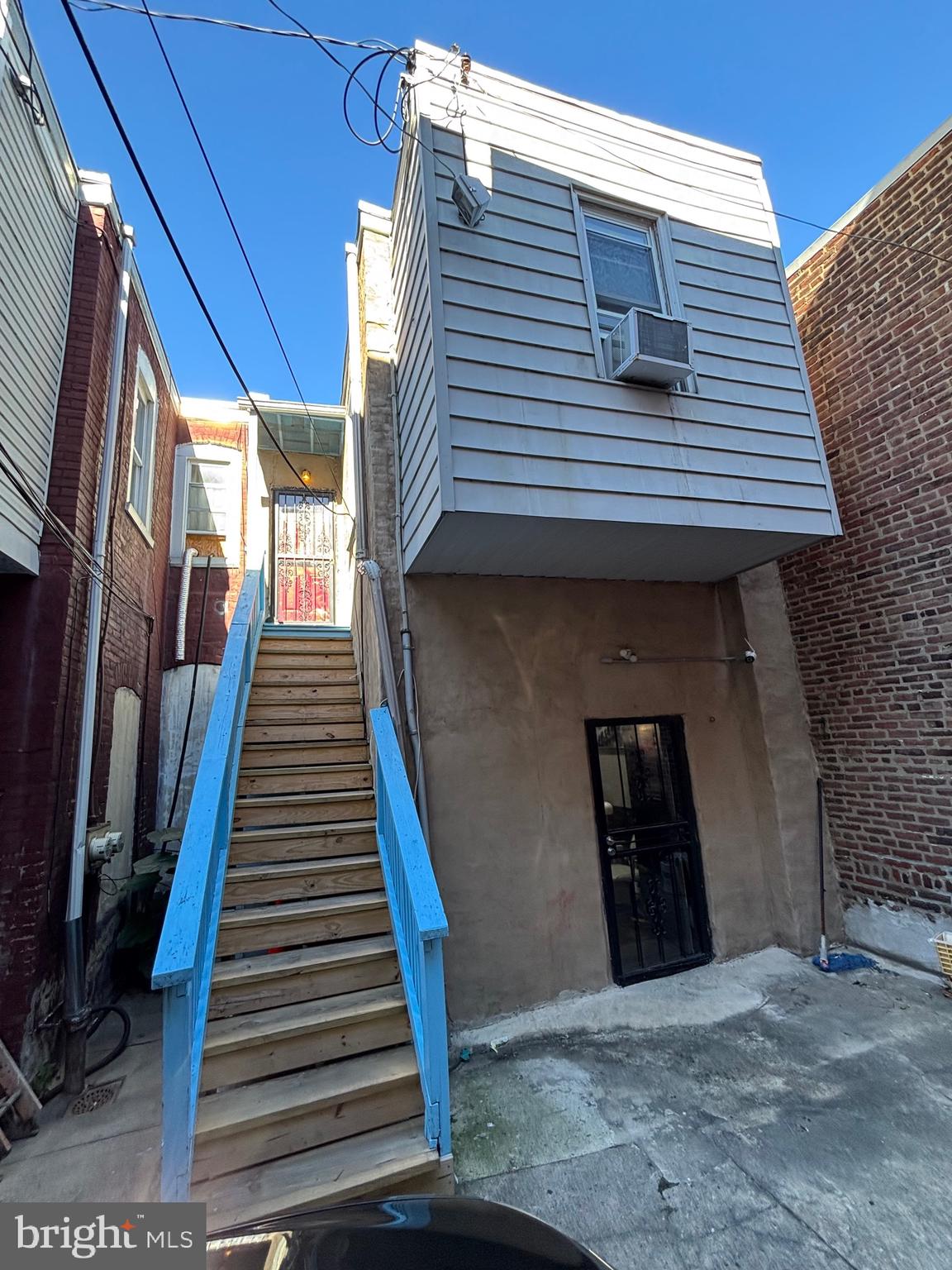 FRANKFORD - Commercial Sale