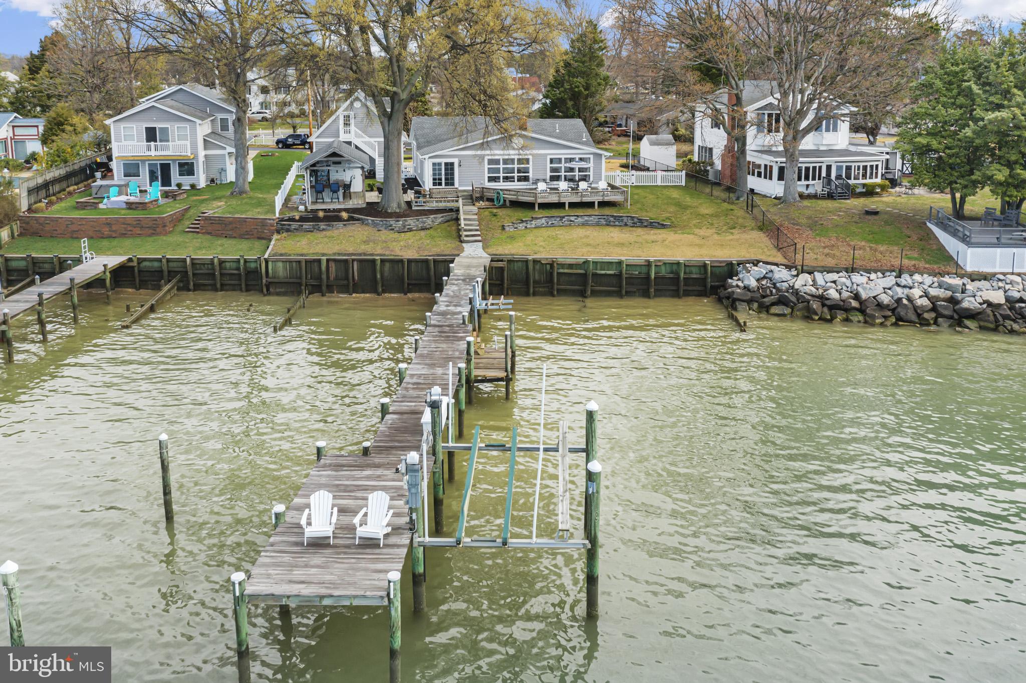 COBB ISLAND - Residential