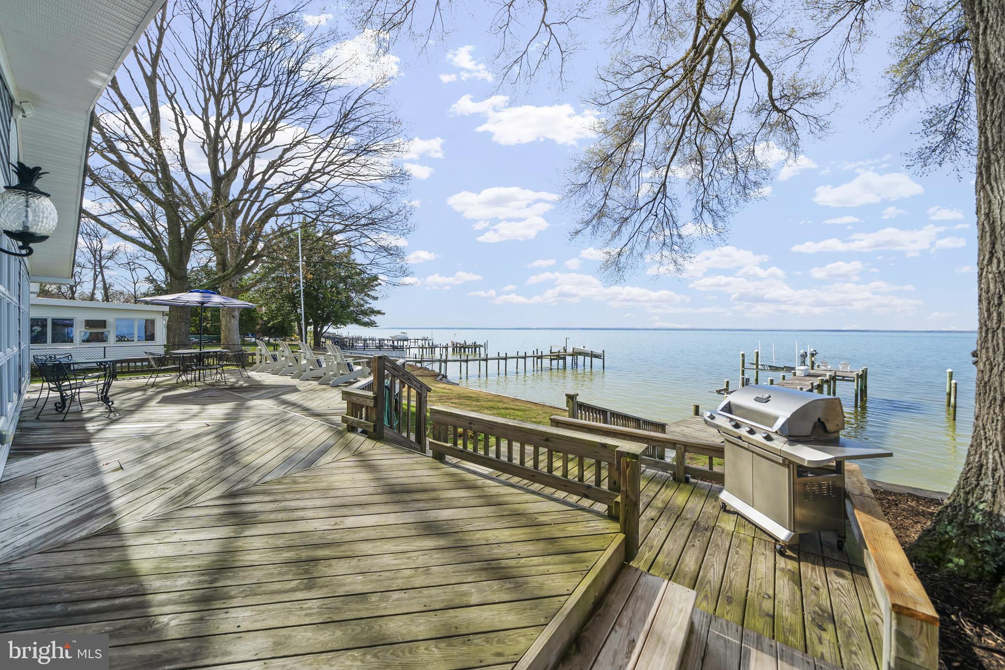 COBB ISLAND - Residential