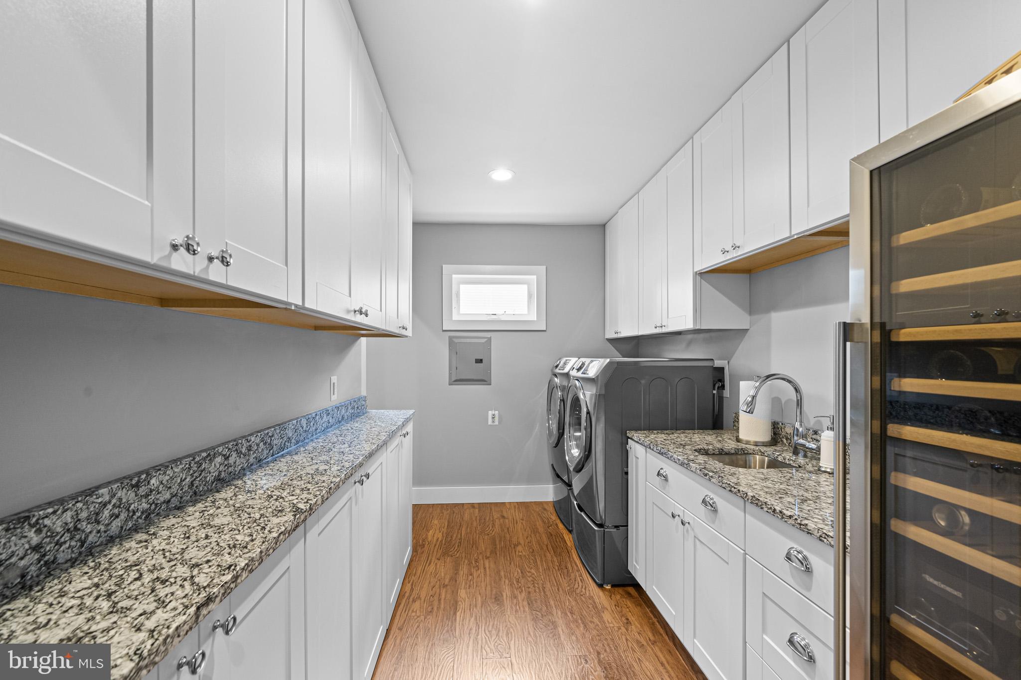 COBB ISLAND - Residential