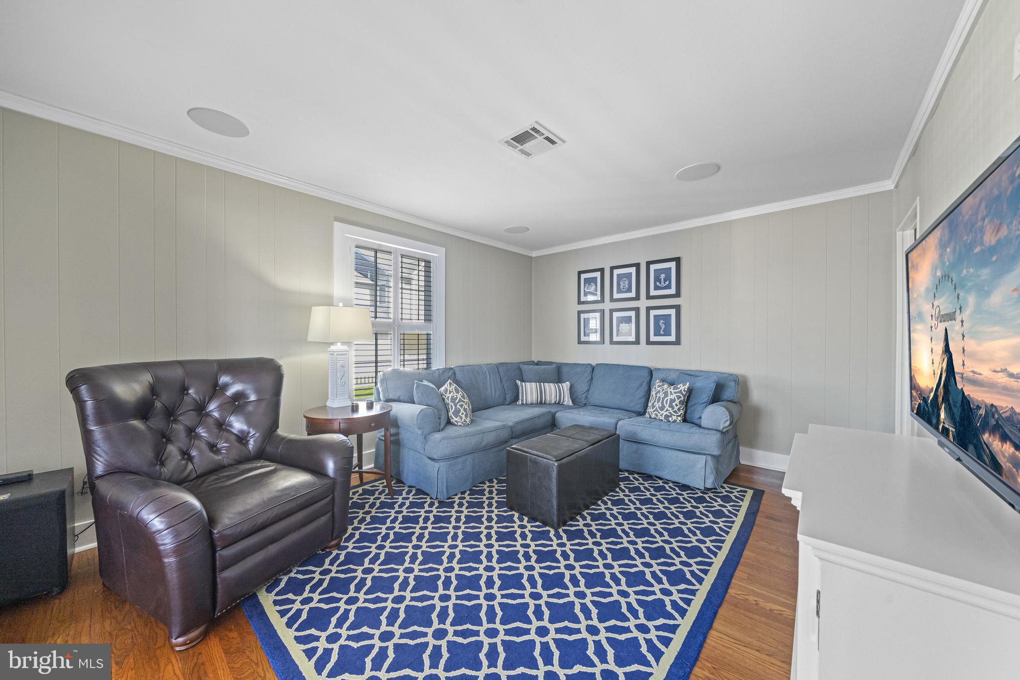 COBB ISLAND - Residential