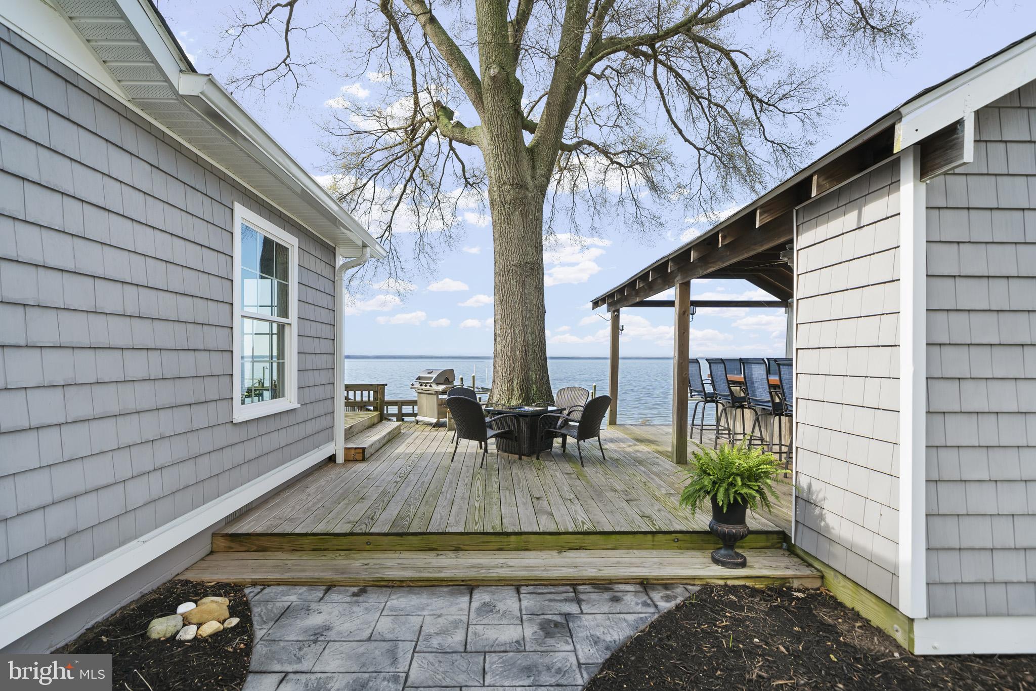 COBB ISLAND - Residential