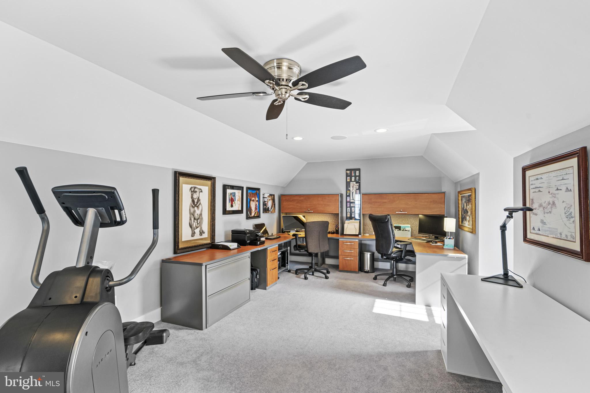 COBB ISLAND - Residential