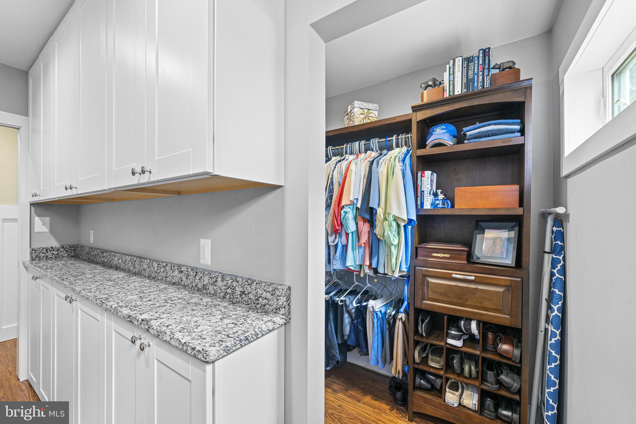 COBB ISLAND - Residential