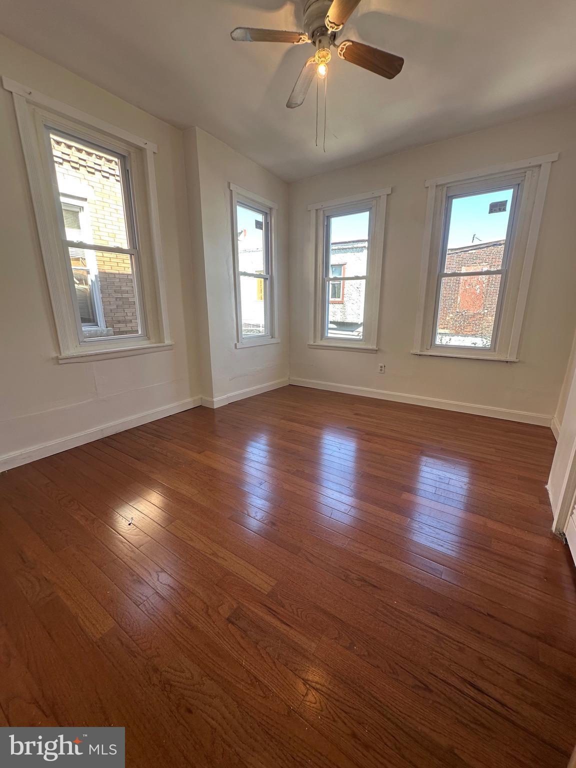 2047 E CAMBRIA STREET