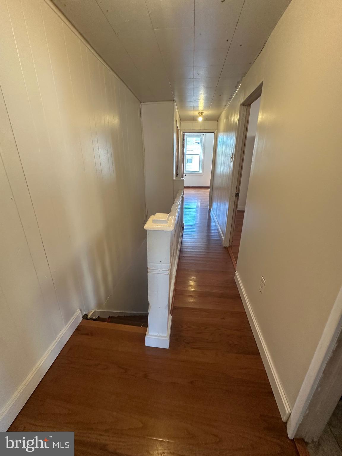 2047 E CAMBRIA STREET