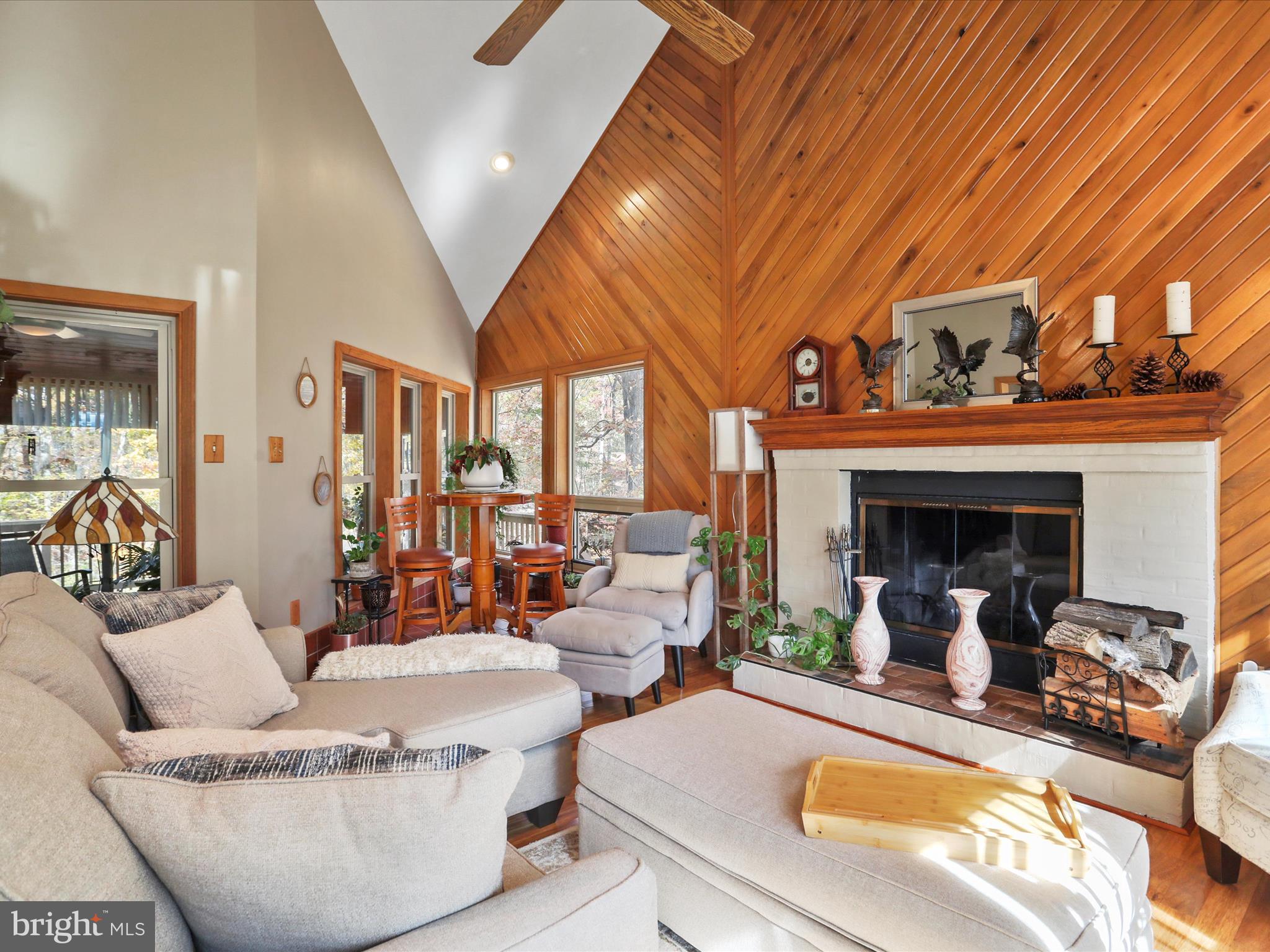 THE WOODS - Residential