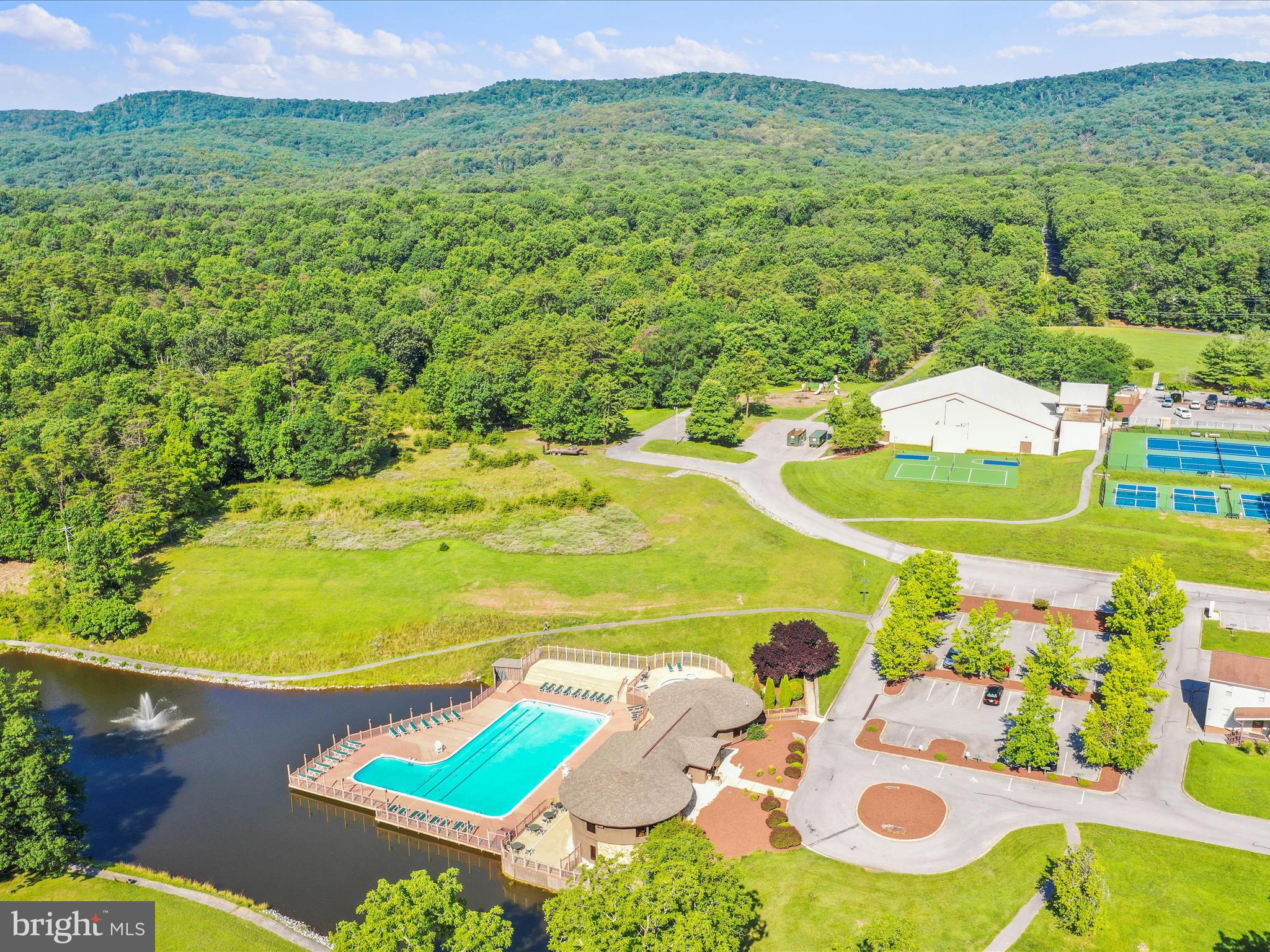 THE WOODS - Residential