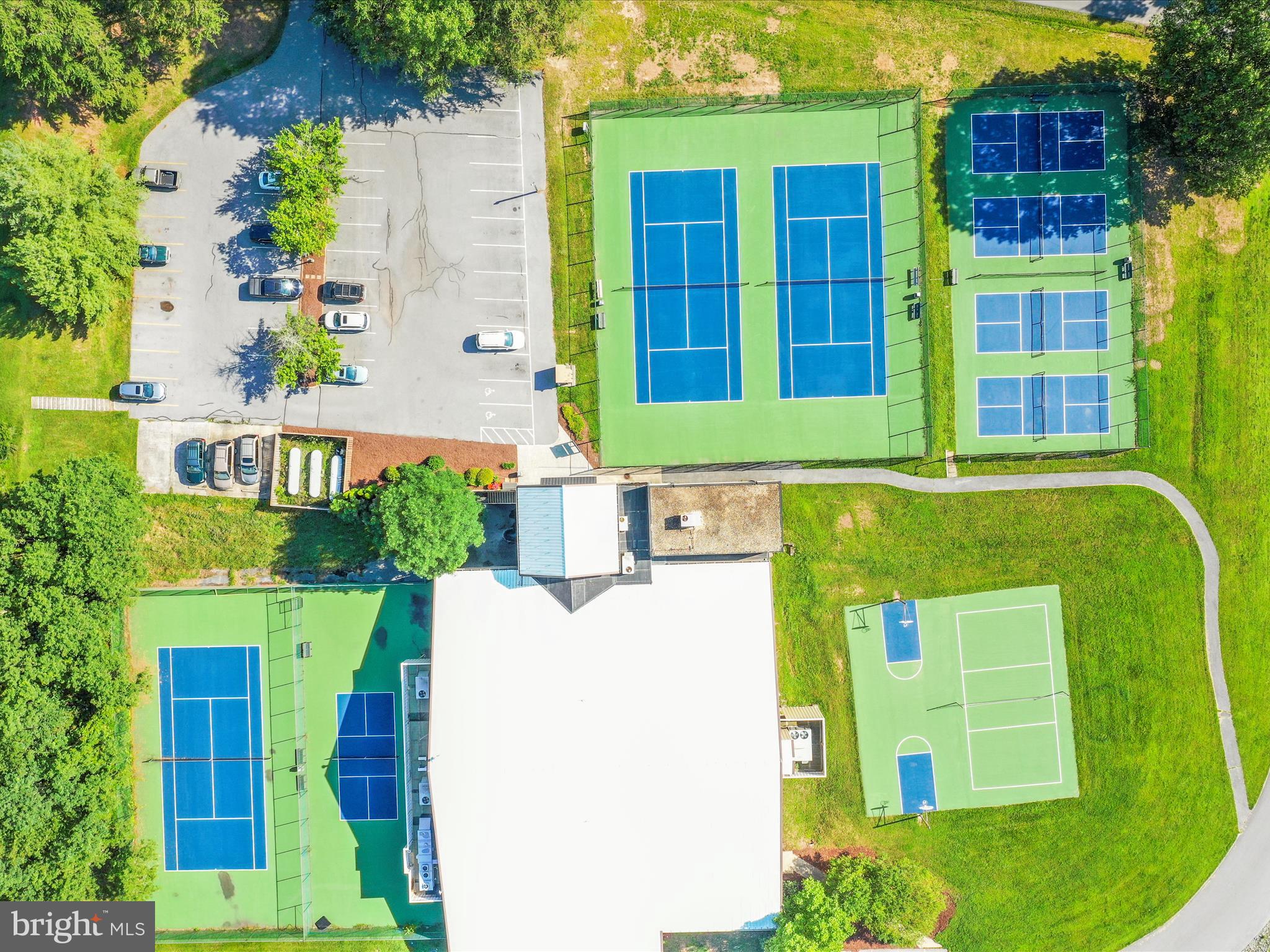 THE WOODS - Residential