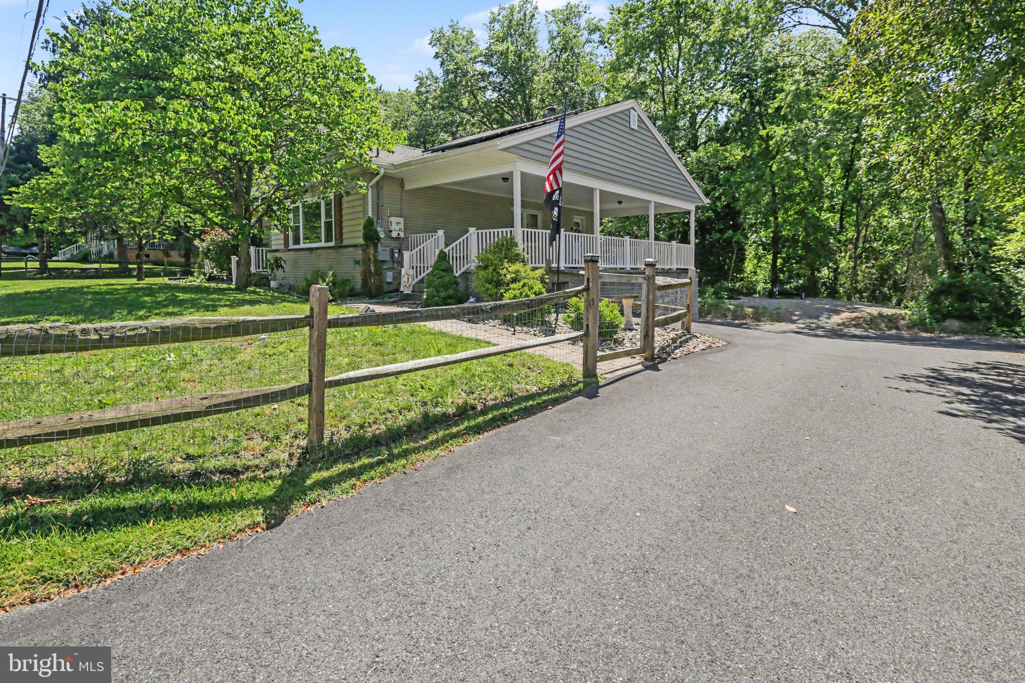 331 LAKEWOOD DRIVE