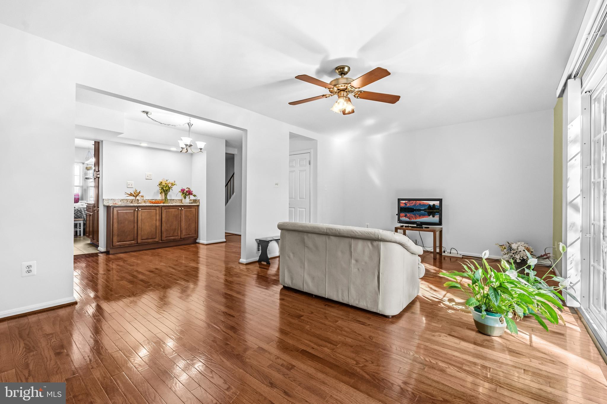 6358 FENESTRA COURT