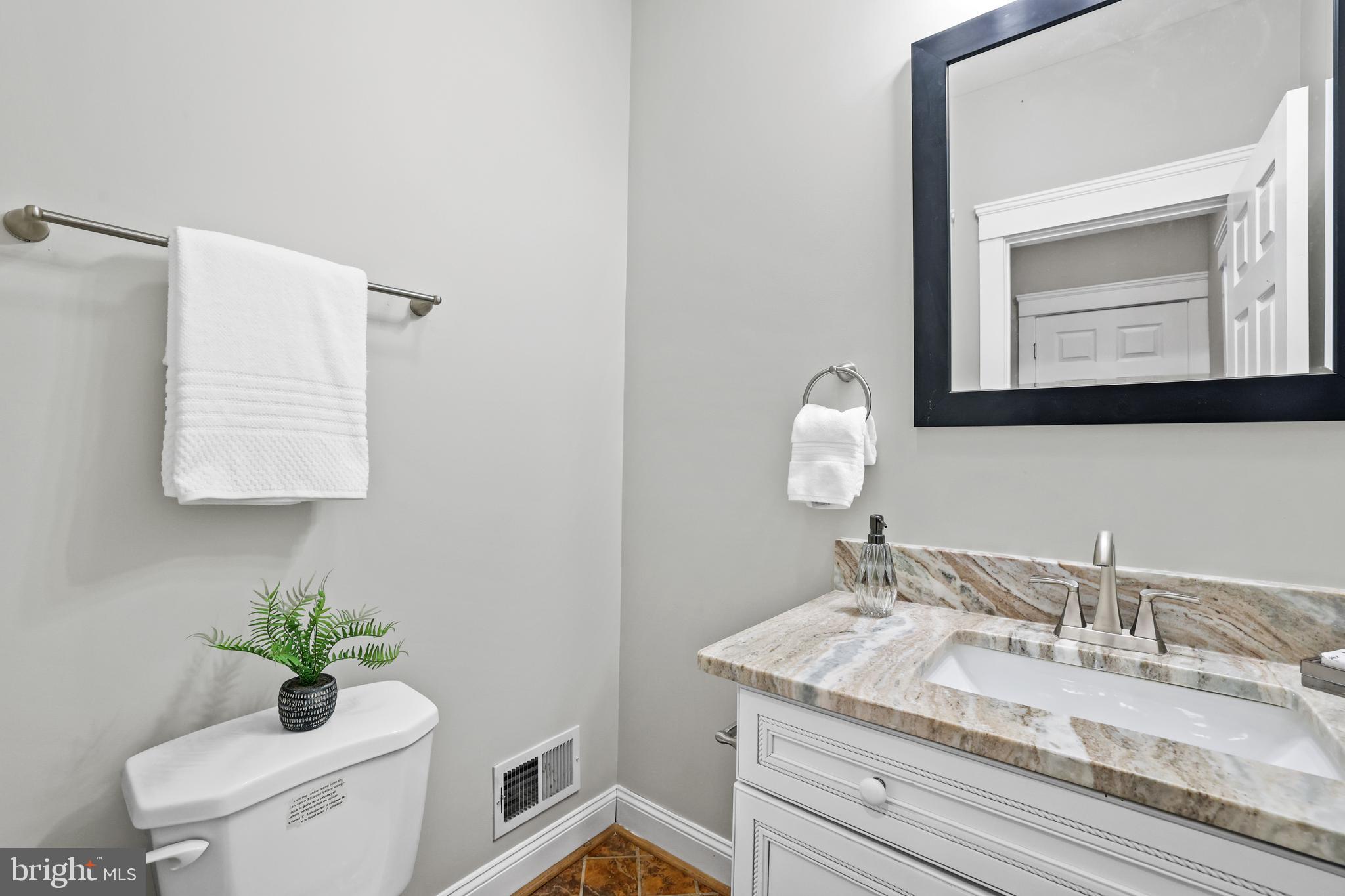 BROYHILLS MCLEAN ESTATES - Residential